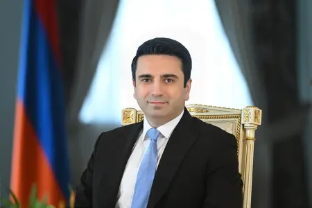 Solovyovu və Simonyanı "fantastik məxluq" adlandırdı