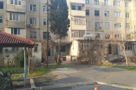 3 yaşlı uşaq 5-ci mərtəbədən yıxılıb öldü