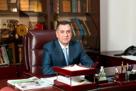 Qüdrət Həsənquliyev: "Məktəblərin yanında heyvanları kəsirlər, başını nümayiş etdirirlər, bu isə…”