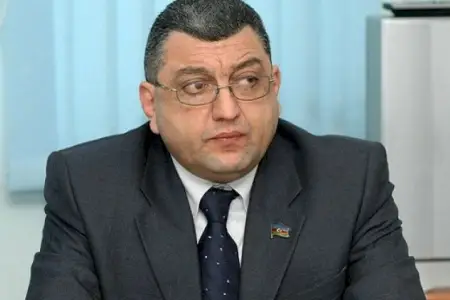 Prezident keçmiş deputatla bağlı SƏRƏNCAM İMZALADI