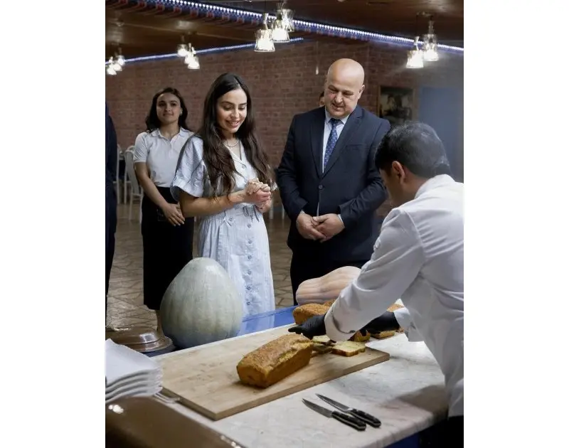 Leyla Əliyeva Lənkəranda “Yaşıl çay” fermer təsərrüfatı ilə tanış oldu