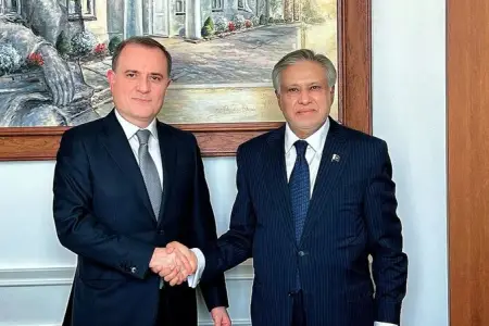 Ceyhun Bayramov və İshaq Dar enerji əməkdaşlığının genişləndirilməsini müzakirə etdilər