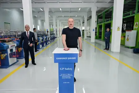 Xankəndidə iş əlcəkləri istehsalı müəssisəsinin açılışı oldu