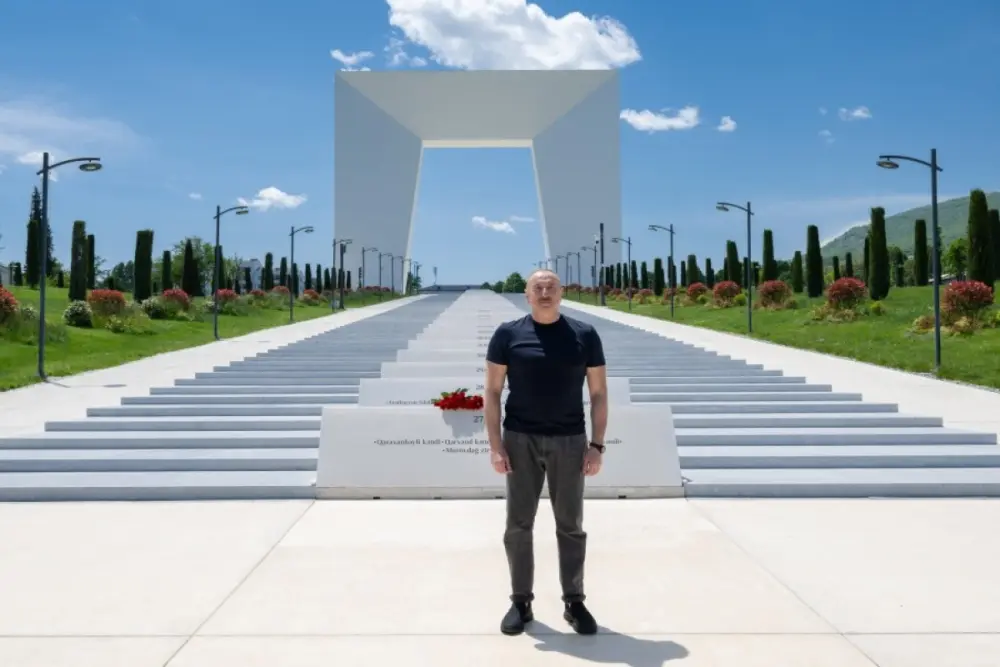Prezident Xankəndidə Zəfər parkında - Fotolar