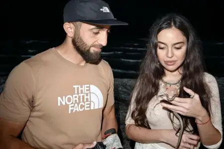 Leyla Əliyeva Lənkərandan paylaşım etdi: İlanla davranışı heyrətləndirdi - FOTO