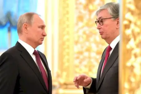 Putin Tokayevin adını niyə tələffüz edə bilmir? - VİDEO