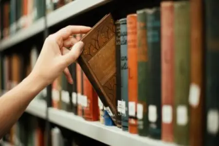 Yaşlı kitabxana əməkdaşları üçün çətin sınaq: Attestasiya qalmaqalı