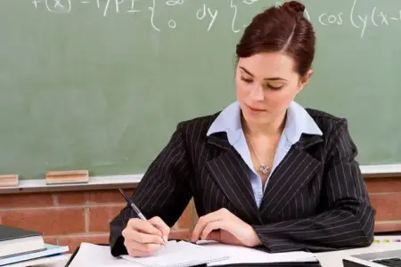 Müəllimlərlə bağlı gözlənilməz qərar VERİLDİ