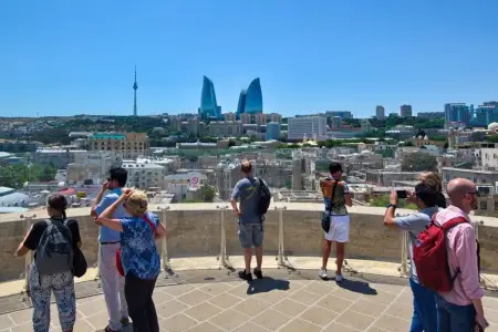 Azərbaycana Asiyanın əsas bölgəsindən turist axını 24 %-ə yaxın azaldı