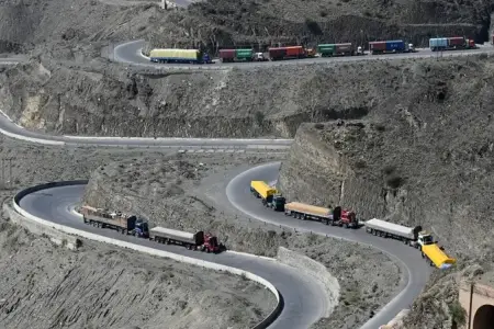 Əfqanıstanda ağır qəza: 18 ölü, 29 yaralı