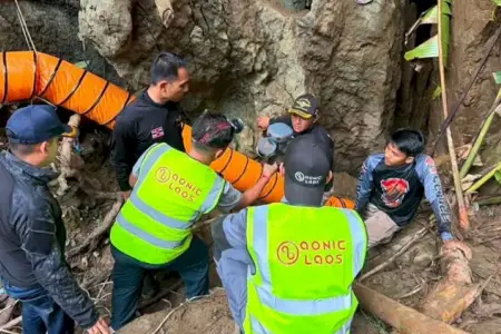 Qızıl axtardıqları mağaradan 10 gün sonra belə xilas edildilər