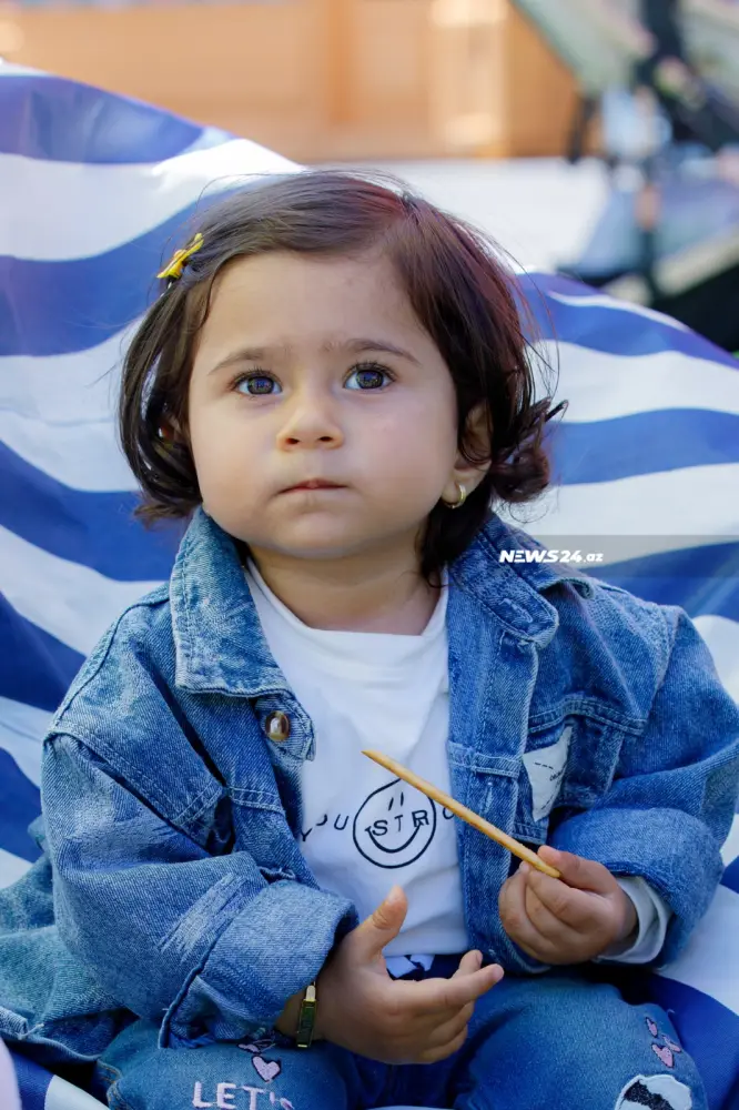 Hər uşaq bir çiçəkdir, gülümsəyir günəşə... - FOTOLAR
