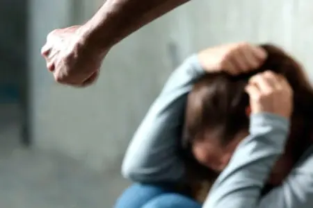 Bıçağı anasının boğazına sapladı - Xüsusi amansızlıqla törədilən qətlin detalları