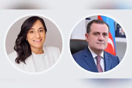 Ceyhun Bayramov kanadalı həmkarı ilə danışdı
