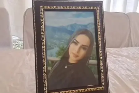 “Qızıma zəng edib ki, qayınatan binanın tinindədir, nə məsələdir?”
