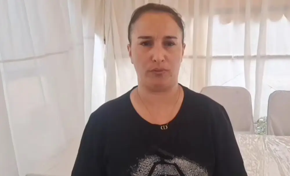 “Qızıma zəng edib ki, qayınatan binanın tinindədir, nə məsələdir?”