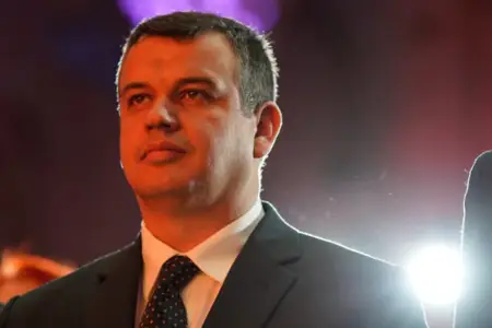 Rumıniyada yeni Baş nazir təyin edildi