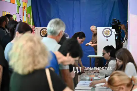 Partiya nümayəndəsi seçiciləri yönləndirdiyi üçün - Saxlanıldı
