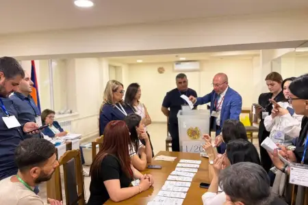 Ermənistanda səslər hesablanır - Kim liderdir? - Yeniləndi 4