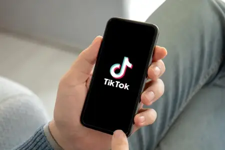 Məktəblərdə "TikTok" bloklandı