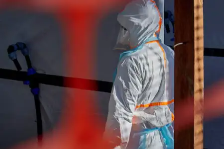 Eboladan ölüm faktı 100-ü ötdü