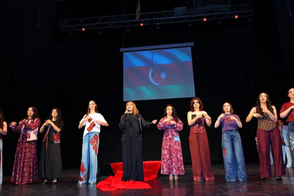  Eşitmə məhdudiyyətli şəxslərin II mədəniyyət festivalı keçirildi