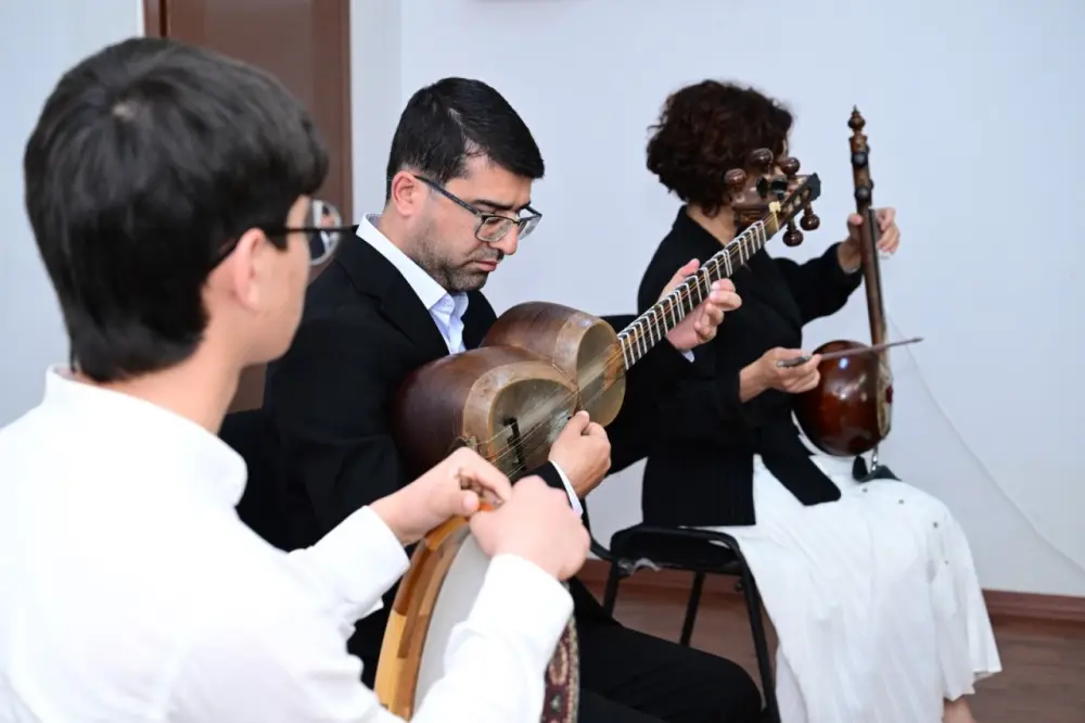 İncəsənət məktəb və mərkəzlərində buraxılış imtahanları keçirilir - FOTOLAR