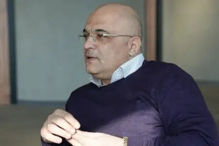 Eynulla Fətullayev saytını neçəyə satıb? - Fantastik rəqəm