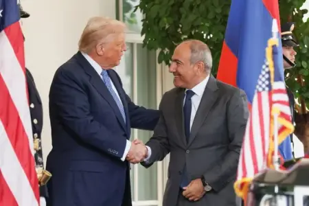 Tramp Paşinyanı təbrik etdi