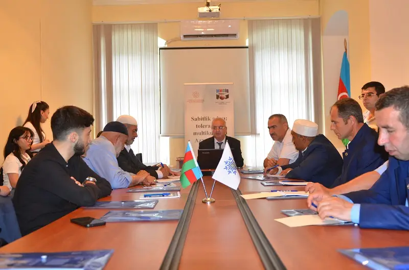 Şəkidə “Tolerant və multikultural Azərbaycan” mövzusunda ictimai müzakirə keçirildi - FOTOLAR