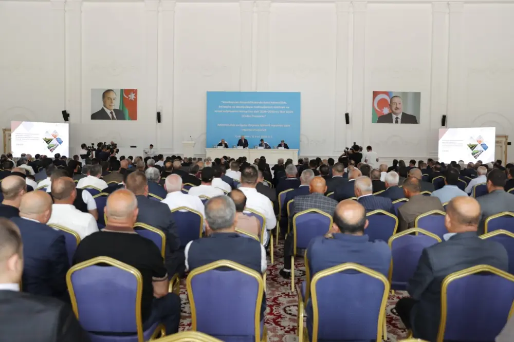 Prezidentin köməkçisi Qubada regional müşavirə keçirdi - FOTOLAR