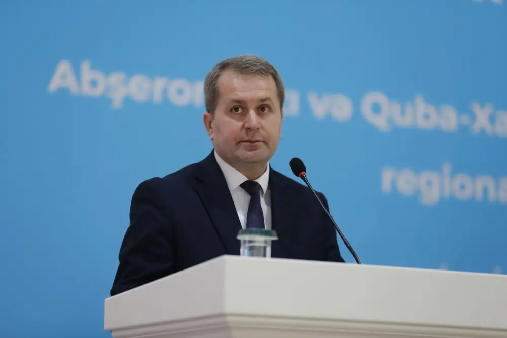 Prezidentin köməkçisi Qubada regional müşavirə keçirdi - FOTOLAR