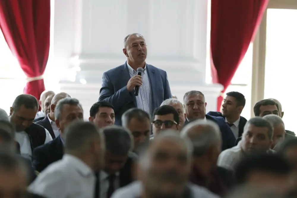 Prezidentin köməkçisi Qubada regional müşavirə keçirdi - FOTOLAR