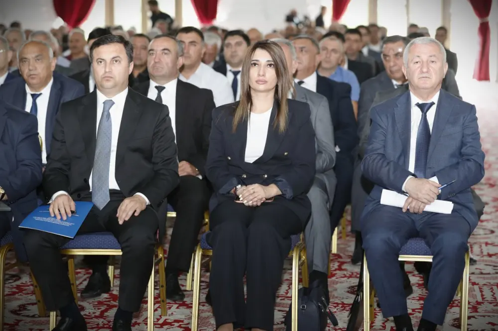 Prezidentin köməkçisi Qubada regional müşavirə keçirdi - FOTOLAR