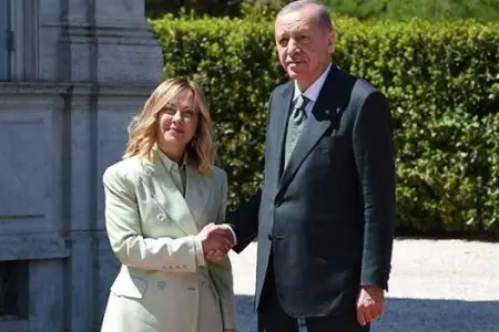 Ərdoğanın məsləhətinə əməl edib siqareti tərgitdi - Video
