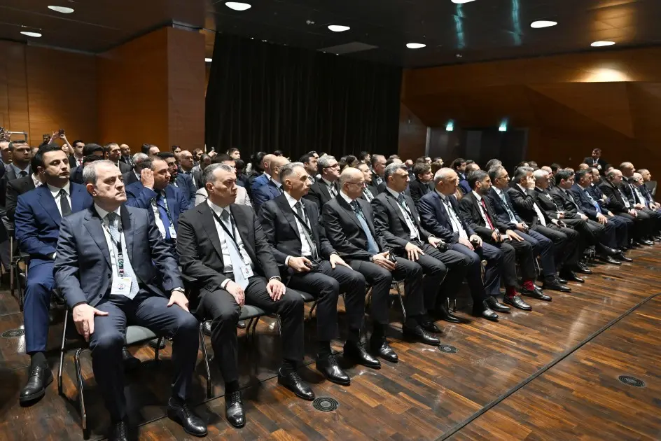 İlham Əliyev Bakıda açılış mərasimində çıxış etdi - VİDEO - FOTOLAR - YENİLƏNDİ