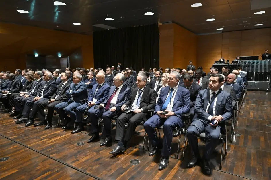 İlham Əliyev Bakıda açılış mərasimində çıxış etdi - VİDEO - FOTOLAR - YENİLƏNDİ