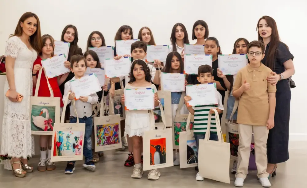 “İstedadın ilk addımları” sərgisi balaca rəssamların yaradıcılıq dünyasını təqdim etdi - FOTOLAR 
