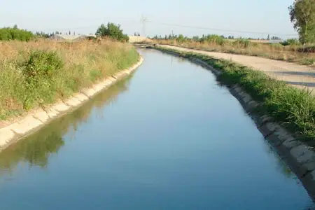 60 yaşlı kişi kanalda batdı