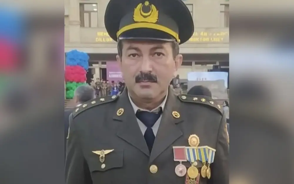 Hərbçi müəllim vəfat etdi - Foto