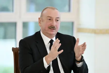 Prezident otağındakı bu maraqlı heykəldən danışdı – FOTO