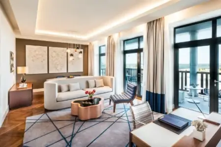 70 yaşlı kişi hoteldə öldü
