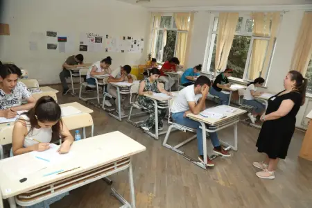 Ötən il 513 əlaçı qəbulda 0-200 bal topladı