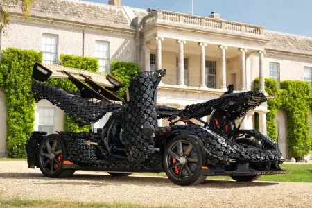 5 milyonluq hiperkarı LEGO-dan yığdılar – FOTOLAR