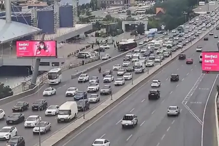 Bu 4 yolda sıxlıq var
