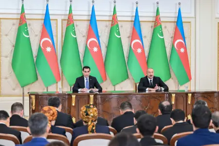 Prezidentlər mətbuata bəyanatlarla çıxış etdilər - Fotolar - Yeniləndi