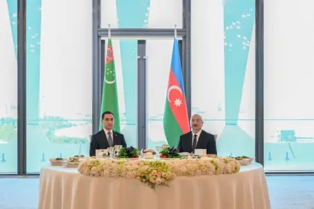 Türkmənistan Prezidentinin şərəfinə dövlət ziyafəti verildi – FOTOLAR