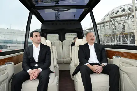Şuşa məscidində tikinti işləri ilə tanış oldular - Fotolar