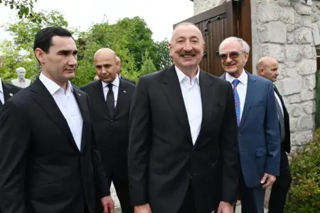 Prezidentlər Bülbülün ev-muzeyində - FOTOLAR