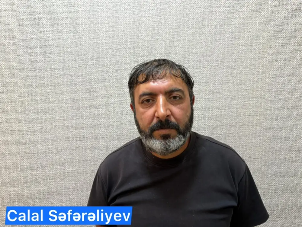 Evlərdən 50 minlik oğurluq edənlər kameraya düşdü - Video